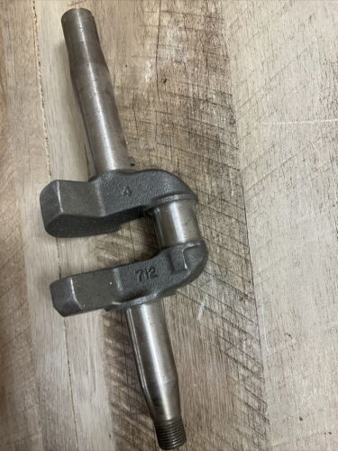 Briggs & Stratton NOS Crankshaft 493362 New Genuine OEM Crank Shaft 797018 (6922801152183)